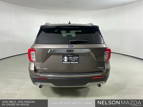 Used 2021 Ford Explorer Limited w/ Equipment Group 301A AWD/4WD image 7