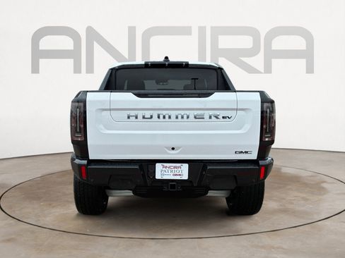 New 2026 GMC Hummer EV 4x4 Crew Cab image 9