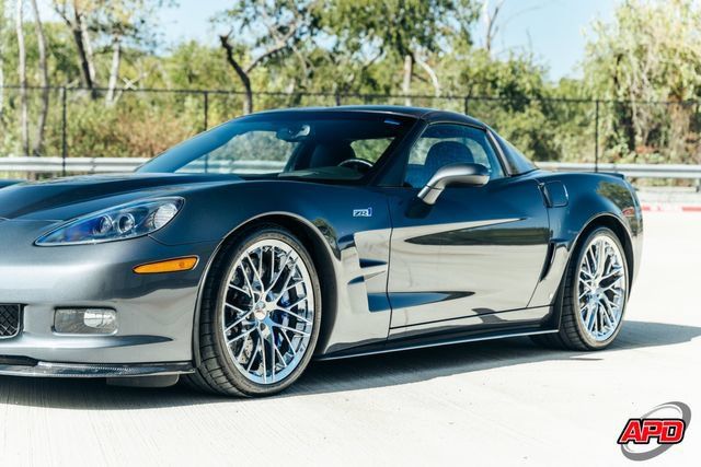 Used 2009 Chevrolet Corvette ZR1 w/ Preferred Equipment Group RWD image 64