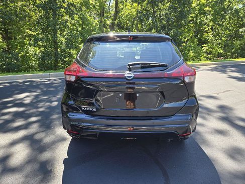 Used 2025 Nissan Kicks Play S FWD image 8
