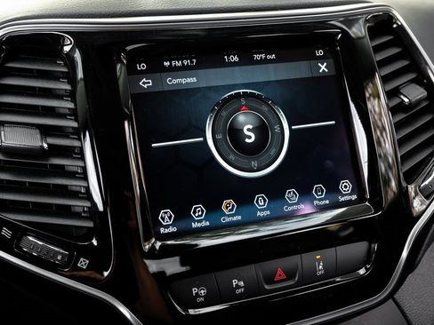 Used 2021 Jeep Cherokee Limited w/ Mopar Interior Package image 42