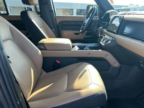 Used 2025 Land Rover Defender 110 V8 image 17