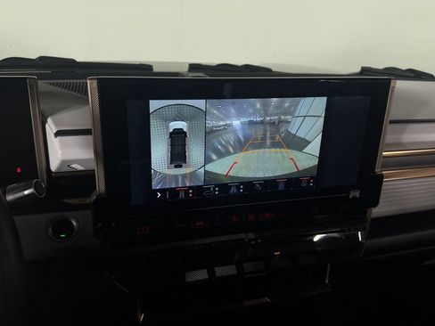 Used 2025 GMC Hummer EV 2X AWD/4WD image 21