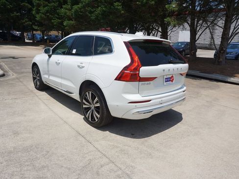 Used 2023 Volvo XC60 B5 Plus FWD image 19