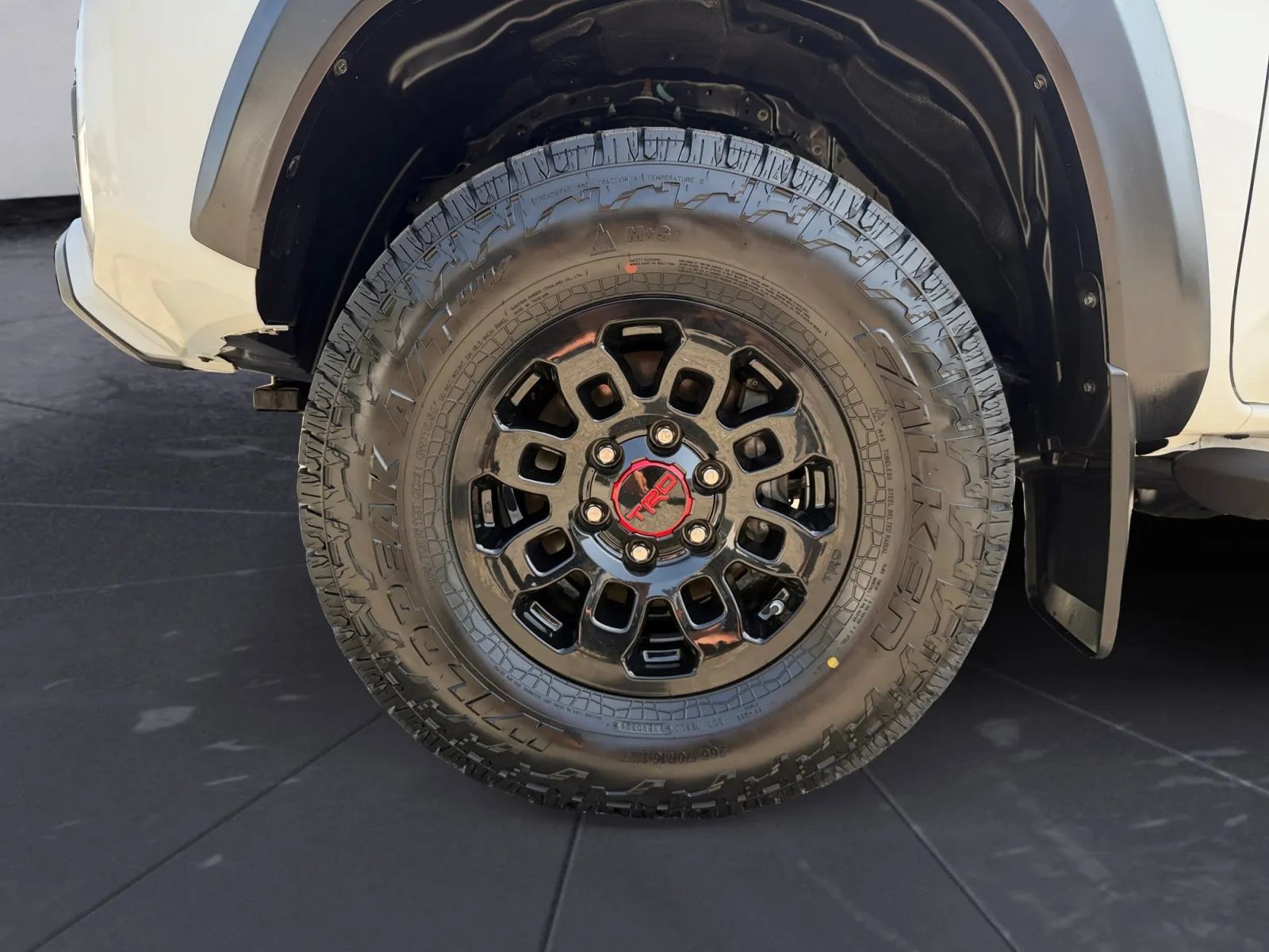 Used 2018 Toyota Tacoma TRD Pro AWD/4WD image 25