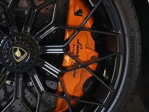 Used 2022 Lamborghini Huracan STO image 35