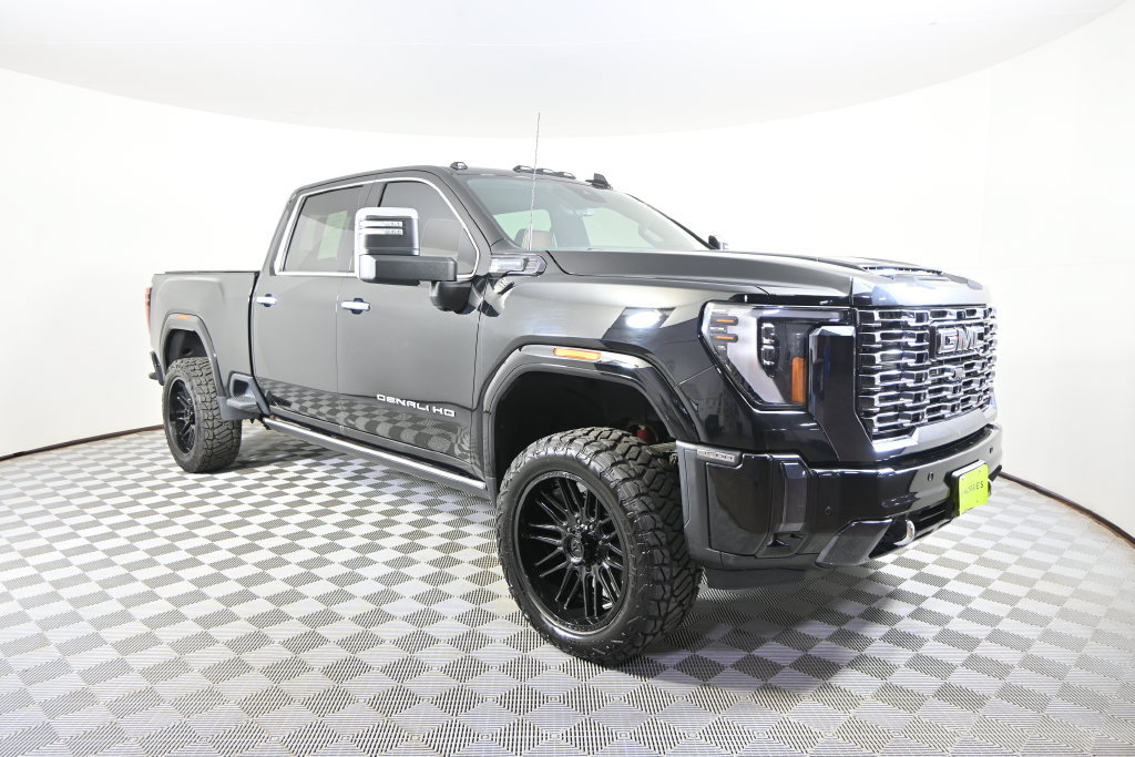 Used 2024 GMC Sierra 3500 Denali Ultimate AWD/4WD image 10