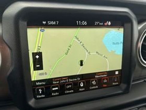 Used 2019 Jeep Wrangler Unlimited Sahara image 12