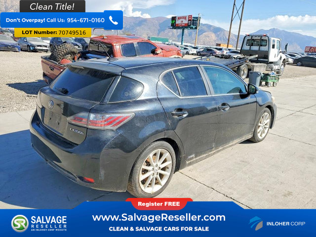 Used 2011 Lexus CT 200h Premium w/ Leather Pkg FWD image 4