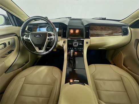 Used 2018 Ford Taurus Limited image 10