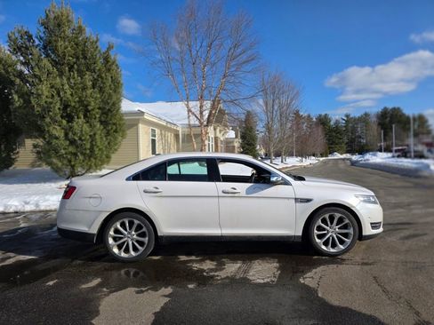 Used 2017 Ford Taurus Limited w/ Driver Assist Package image 10