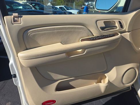 Used 2008 Cadillac Escalade EXT Luxury image 40