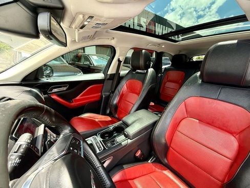Used 2017 Jaguar F-PACE R-Sport image 14