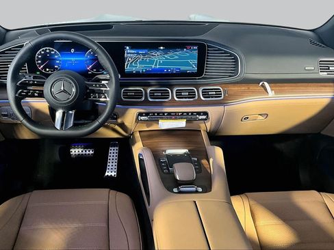 New 2026 Mercedes-Benz GLS 450 4MATIC image 7