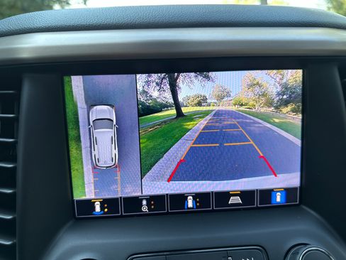 Used 2022 GMC Acadia Denali w/ Denali Technology Package image 51