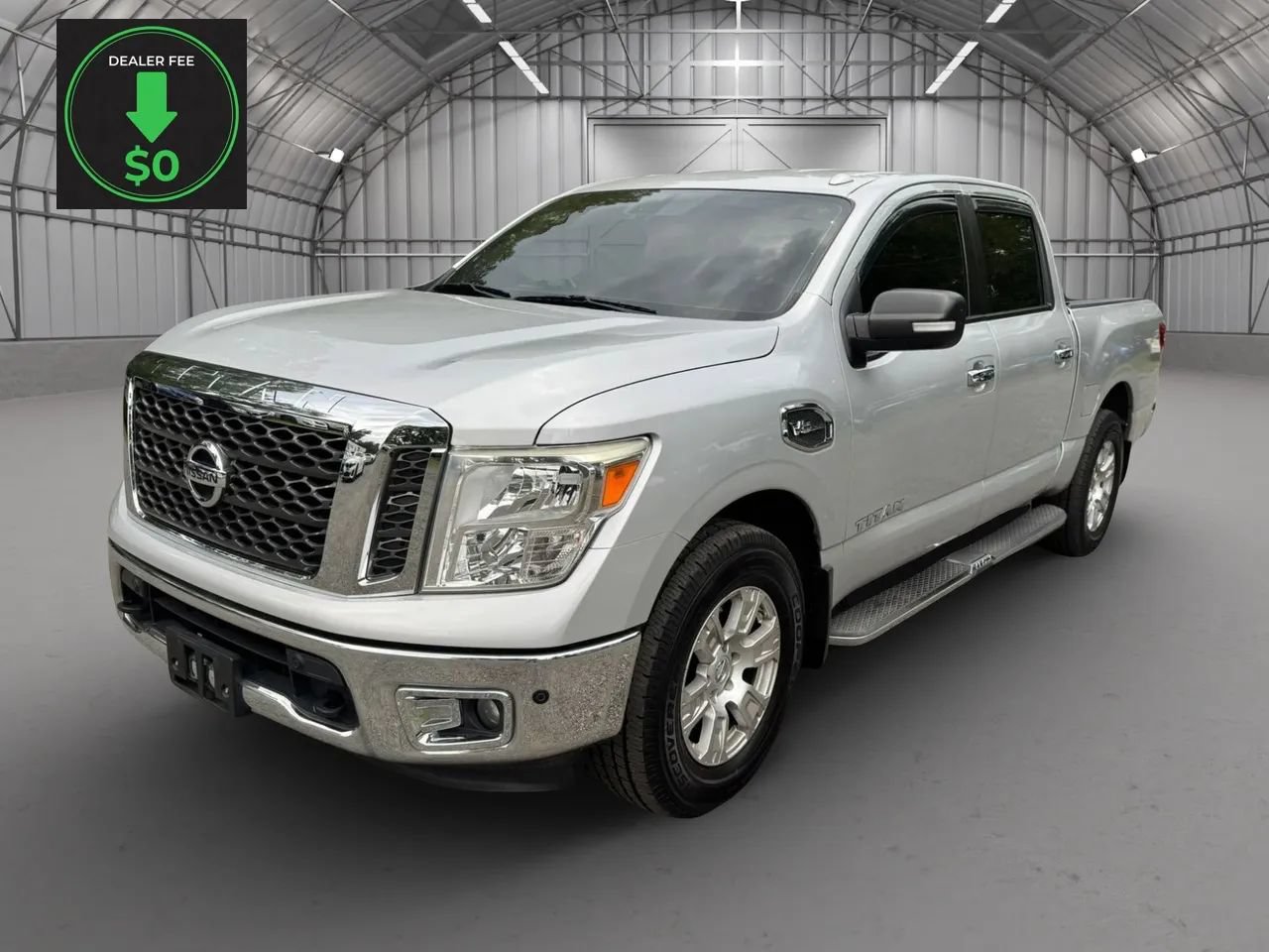 Used 2017 Nissan Titan SV AWD/4WD image 1