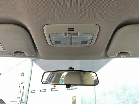 Used 2015 Toyota Corolla LE image 14