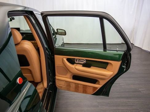 Used 2002 Bentley Arnage R image 23