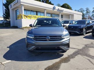 Certified 2023 Volkswagen Tiguan SE w/ Panoramic Sunroof Package video 2