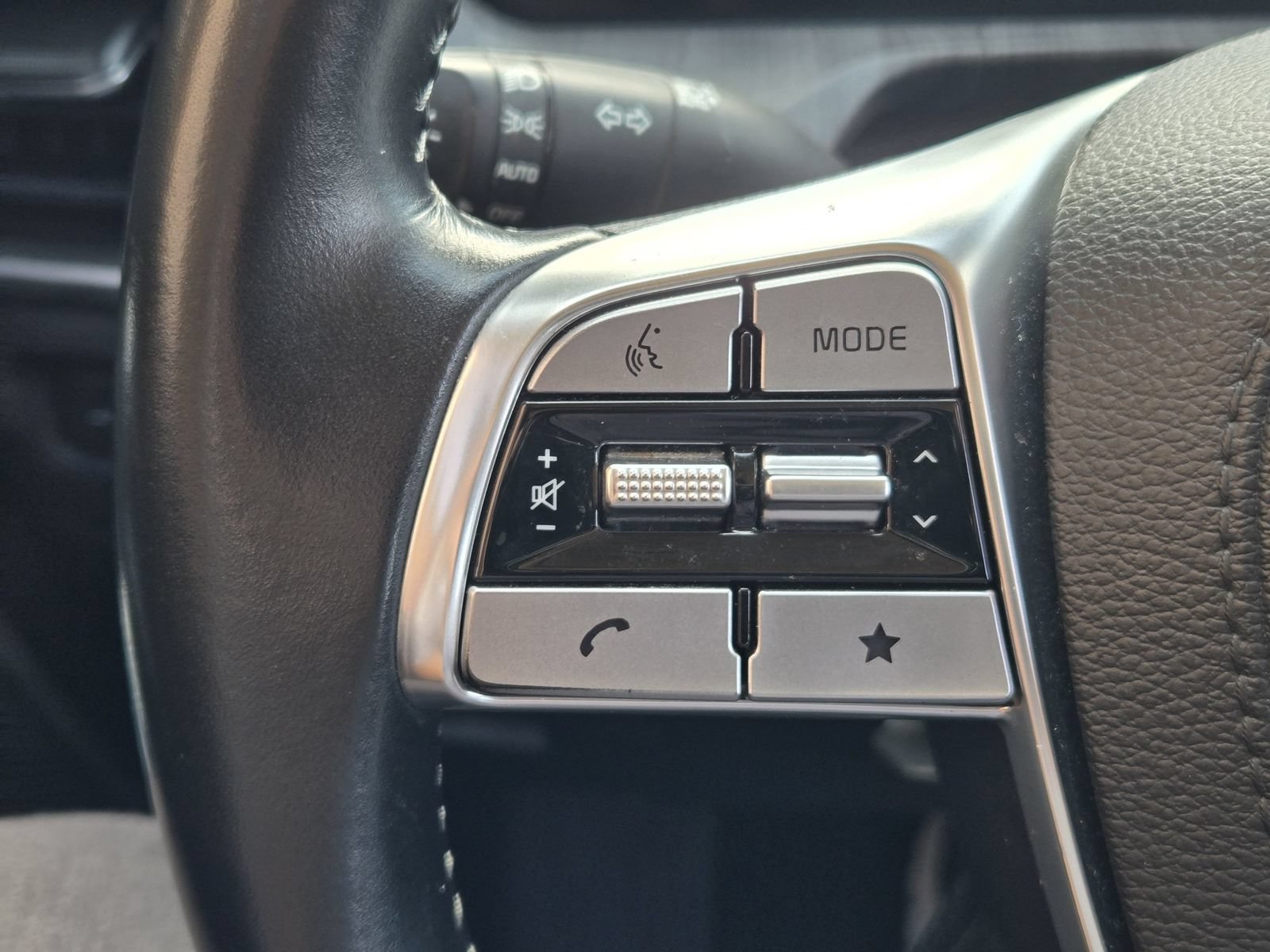 Used 2023 Kia Telluride EX FWD image 29