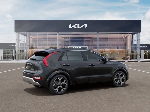 New 2026 Kia Niro SX Touring FWD image 4