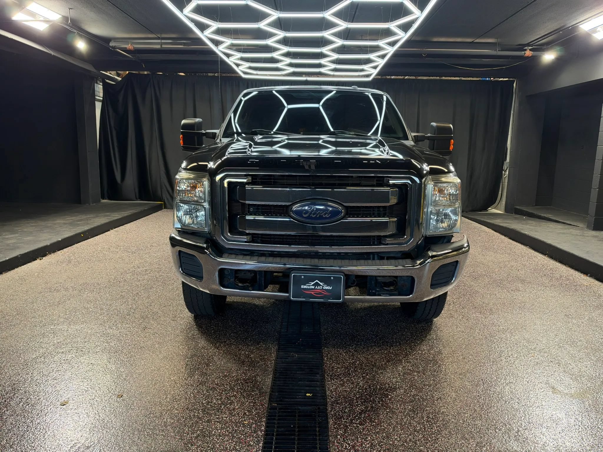 Used 2014 Ford F250 XLT AWD/4WD image 2