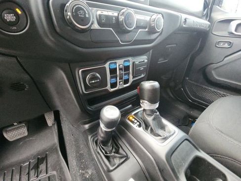 Used 2019 Jeep Wrangler Unlimited Sport S image 22