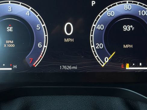 Used 2023 Jeep Grand Cherokee L Laredo RWD image 28