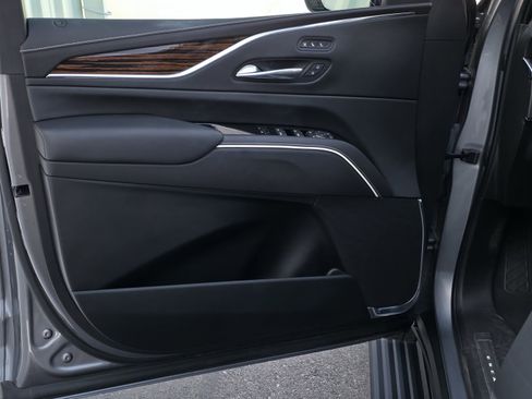 Used 2021 Cadillac Escalade Premium Luxury w/ Driver Assist Tech Package image 14