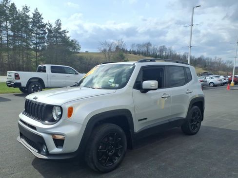 Used 2019 Jeep Renegade Altitude w/ Quick Order Package 2XM image 4