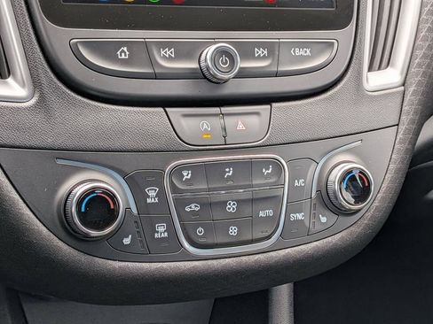 Used 2024 Chevrolet Malibu LT FWD image 17