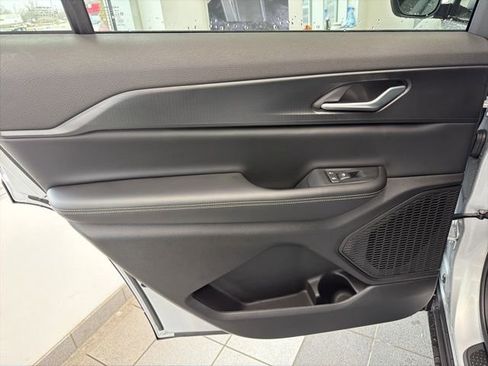 New 2026 Jeep Grand Cherokee L 4WD image 18