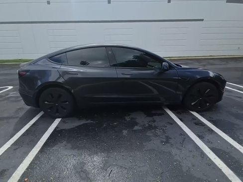 Used 2024 Tesla Model 3 Standard Range RWD image 2