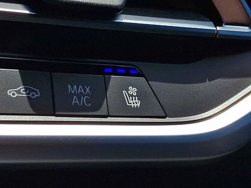 Used 2021 BMW X5 xDrive40i w/ M Sport Package AWD/4WD image 25
