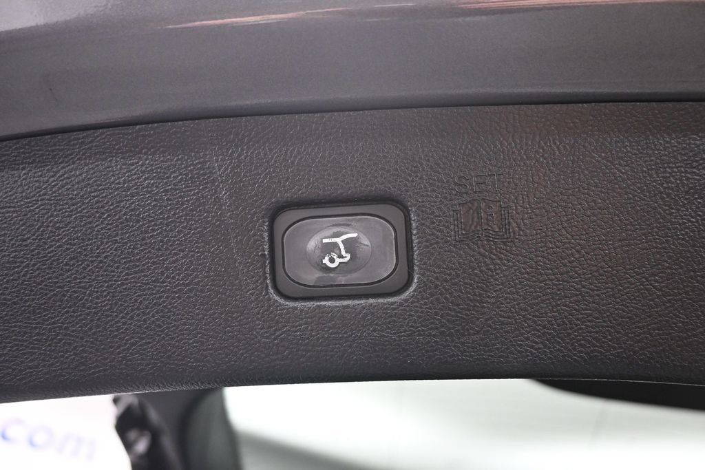 Used 2024 Ford Edge SEL w/ Convenience Package AWD/4WD image 12