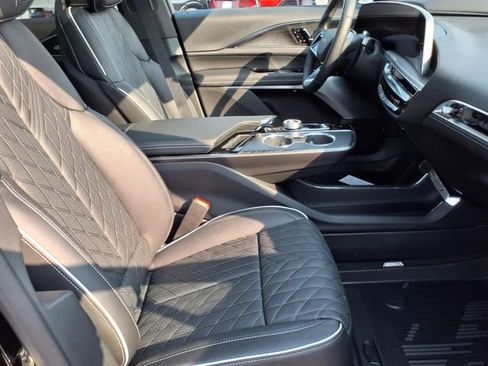 New 2026 Cadillac Lyriq V w/ Exterior Carbon Fiber Package image 21