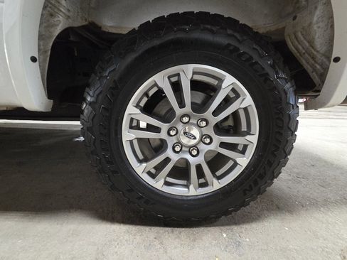 Used 2019 Ford F150 Lariat w/ FX4 Off-Road Package image 8