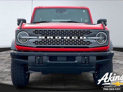 Used 2023 Ford Bronco Badlands image 2