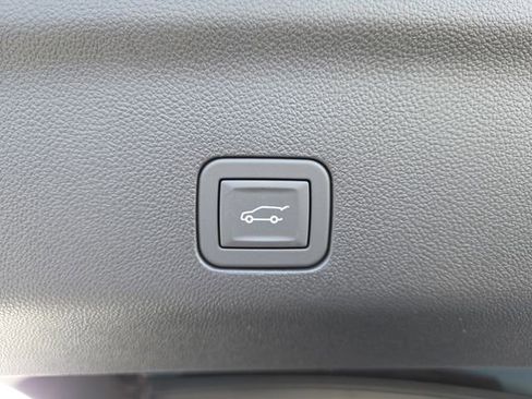 New 2026 Chevrolet Suburban High Country image 21