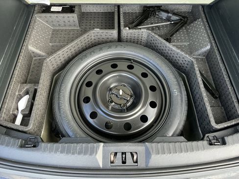 Used 2020 Ford Edge SEL image 22