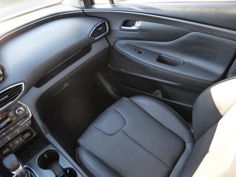 Used 2019 Hyundai Santa Fe AWD image 11