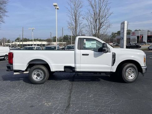 New 2026 Ford F250 XL w/ XL Driver Assist Package RWD image 2