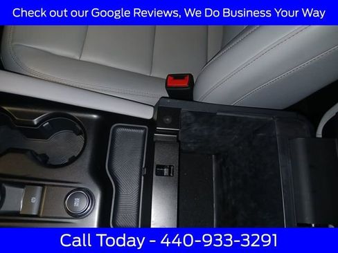 Used 2025 Ford Explorer Active w/ Active Comfort Package image 37