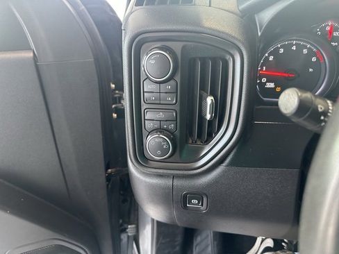 Used 2019 Chevrolet Silverado 1500 Custom Trail Boss w/ Custom Convenience Package image 12