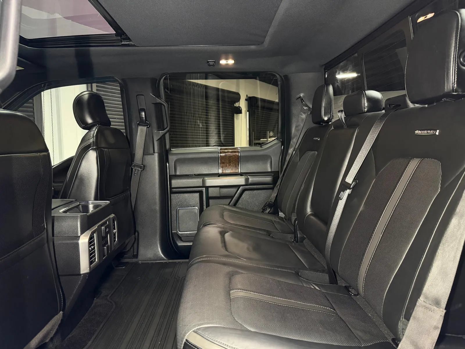 Used 2015 Ford F150 Platinum w/ Equipment Group 701A Luxury AWD/4WD image 18