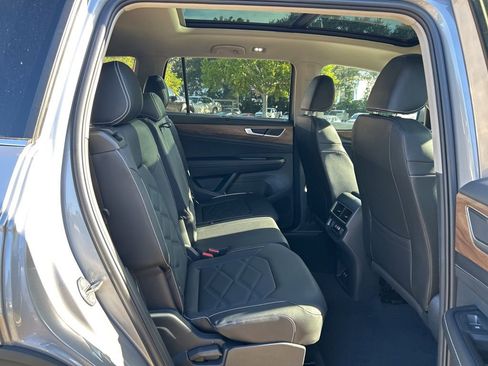 New 2026 Volkswagen Atlas SE image 40