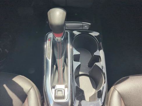 Used 2025 Chevrolet Trax RS w/ Sunroof Package FWD image 12