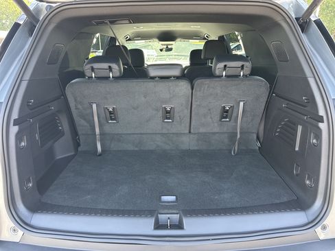 Used 2026 Chevrolet Traverse LT w/ Driver Confidence Package FWD image 18