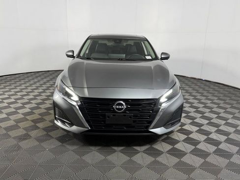 Used 2023 Nissan Altima 2.5 SL image 7