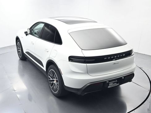 Certified 2025 Porsche Macan Electric RWD image 37